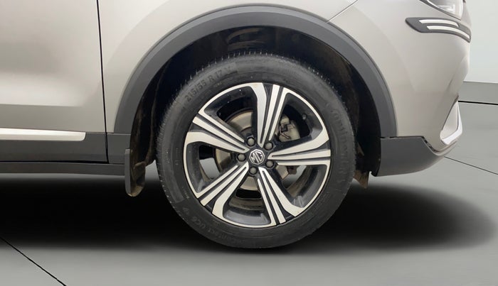 2021 MG ASTOR SAVVY 1.5 CVT, Petrol, Automatic, 40,061 km, Right Front Wheel