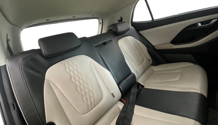 2021 Hyundai Creta SX (O) 1.5 DIESEL, Diesel, Manual, 1,22,408 km, Right Side Rear Door Cabin