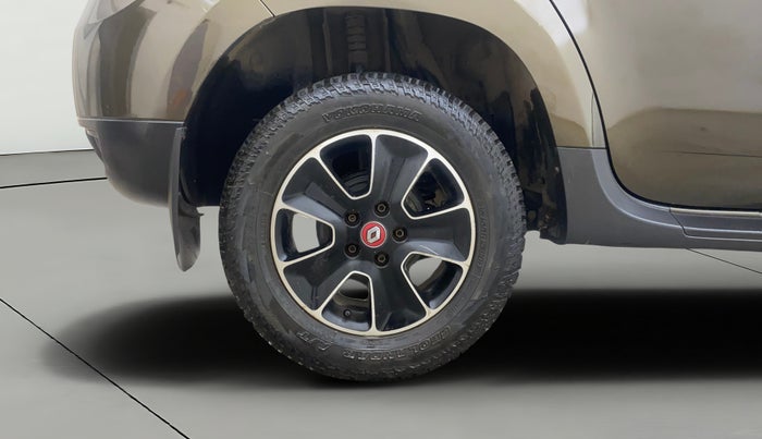 2018 Renault Duster 85 PS RXS MT DIESEL, Diesel, Manual, 1,28,228 km, Right Rear Wheel