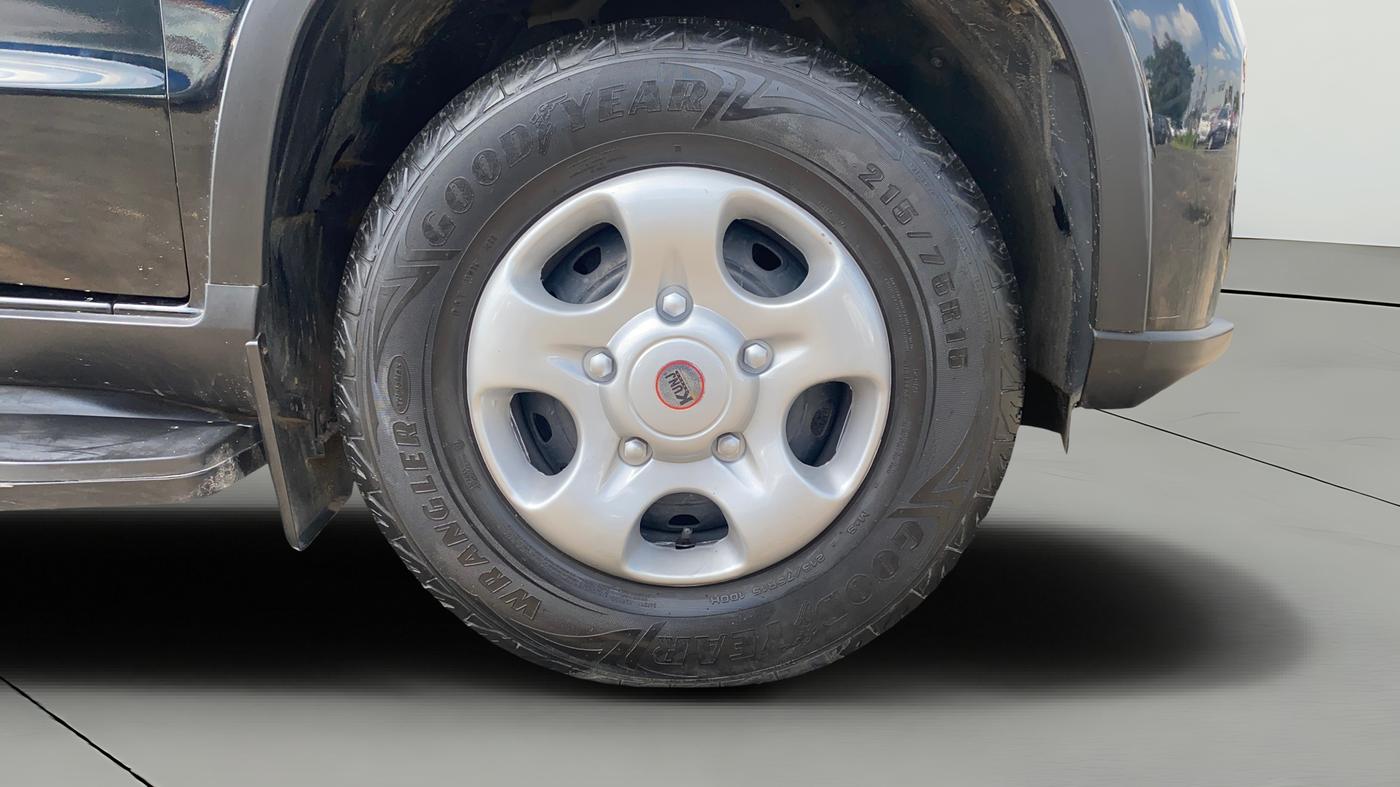 2023 Mahindra BOLERO NEO N 8, Diesel, Manual, 30,272 km, Right Front Wheel