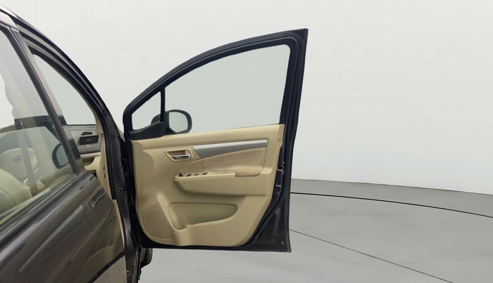 2014 Maruti Ertiga ZXI, Petrol, Manual, 54,724 km, RHS Front Door