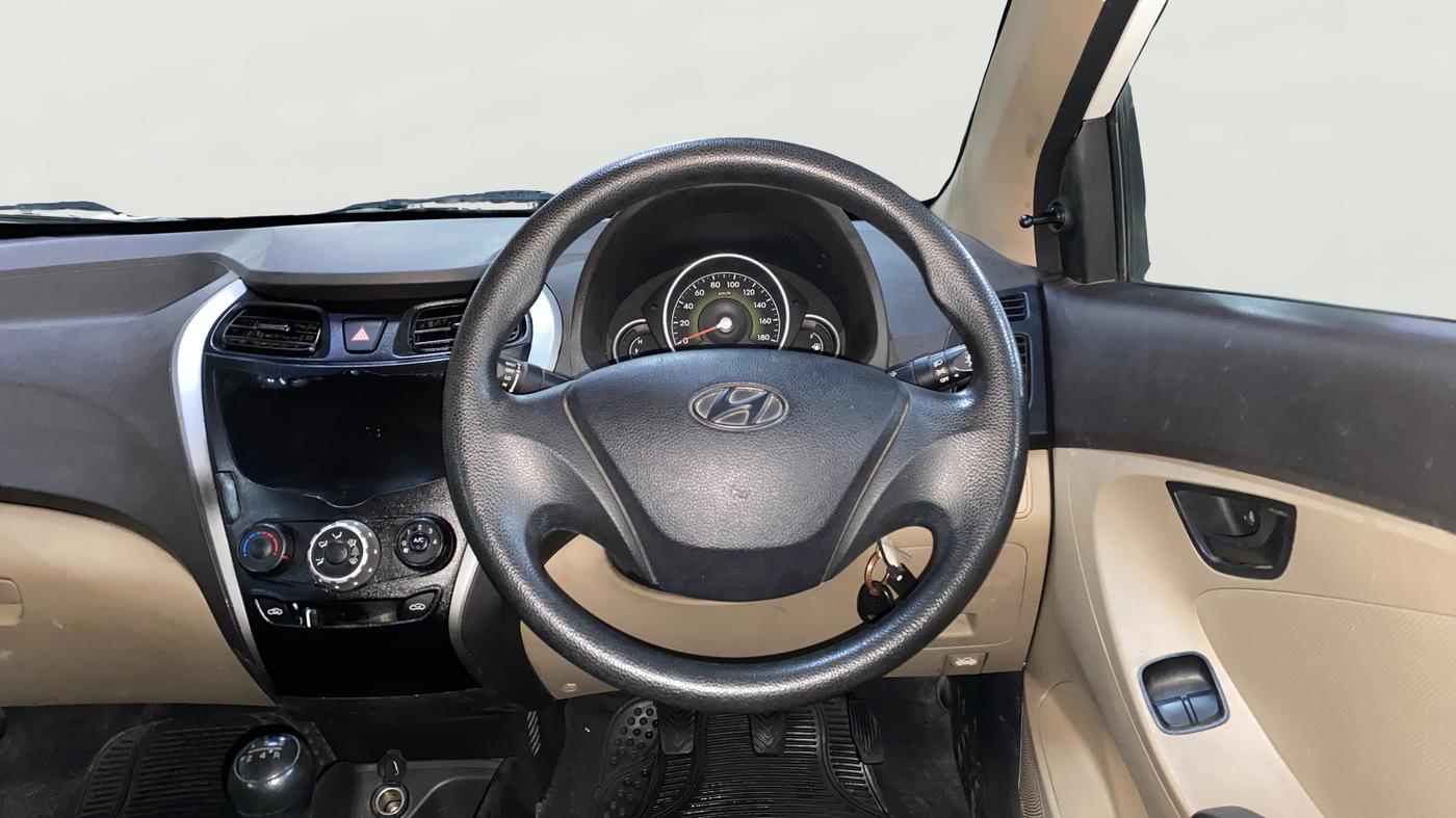2013 Hyundai Eon MAGNA +, Petrol, Manual, 73,242 km, Steering Wheel Close Up