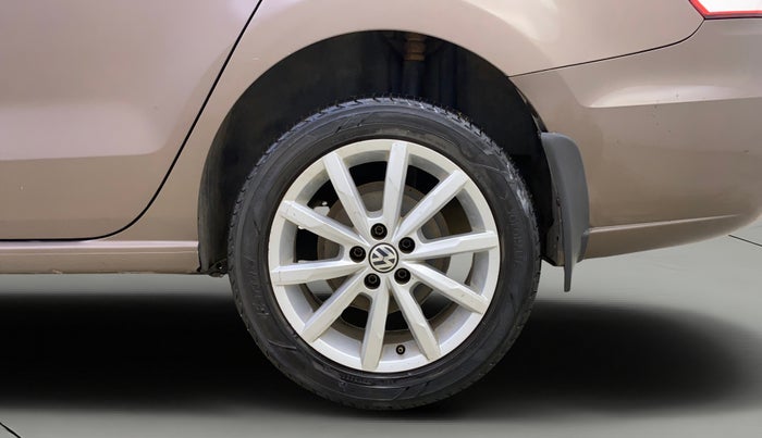 2017 Volkswagen Vento HIGHLINE PLUS 1.5 AT 16 ALLOY, Diesel, Automatic, 1,14,563 km, Left Rear Wheel