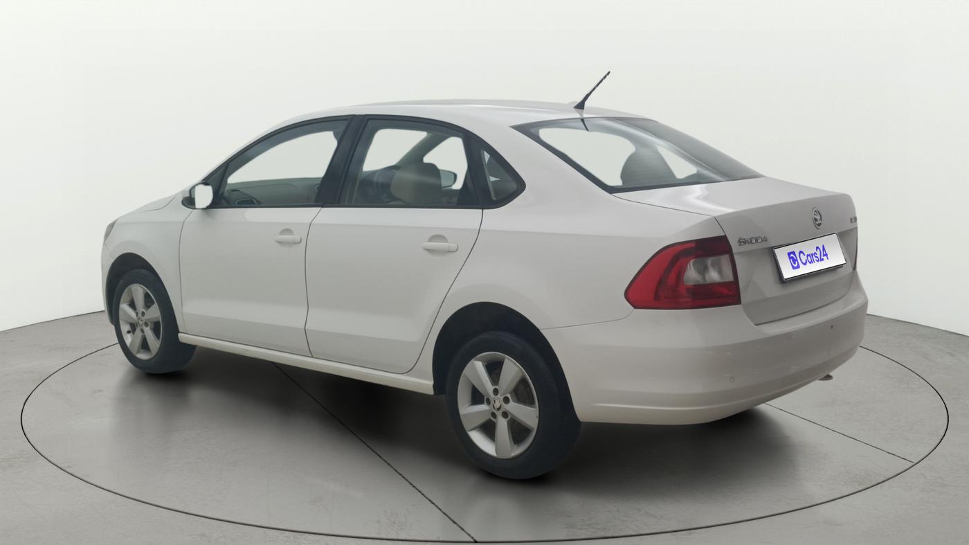 2016 Skoda Rapid 1.6 MPI STYLE PLUS, Petrol, Manual, 1,16,355 km, Left Back Diagonal