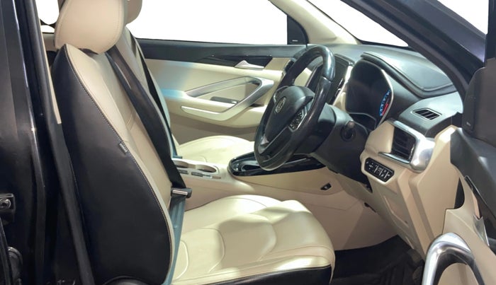 2021 MG HECTOR SHARP 1.5 PETROL CVT, Petrol, Automatic, 83,570 km, Right Side Front Door Cabin