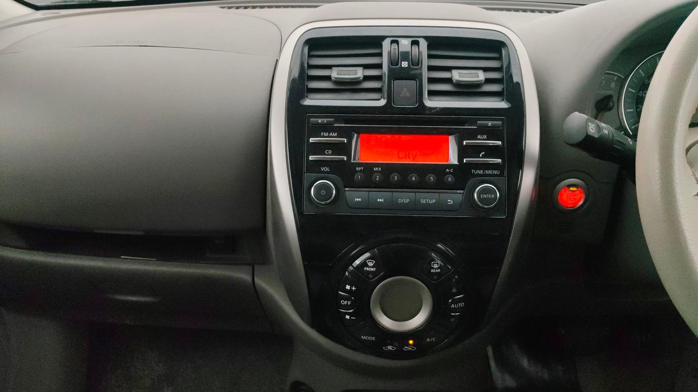 2014 Nissan Micra Active XV, Petrol, Manual, 65,989 km, Air Conditioner