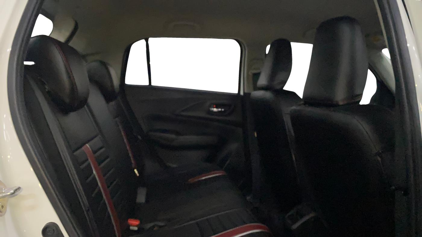 2025 Maruti Swift ZXi Plus AMT, Petrol, Automatic, 13,085 km, Right Side Rear Door Cabin