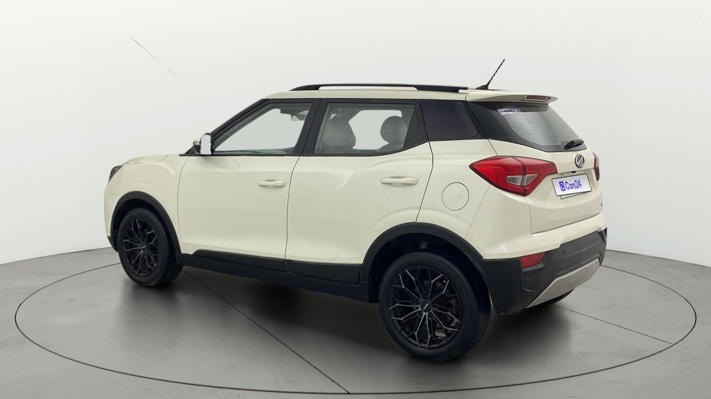2020 Mahindra XUV300 W8 (O) 1.5 DIESEL AMT, Diesel, Automatic, 99,475 km, Left Back Diagonal