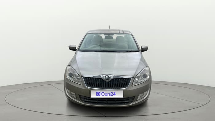 2014 Skoda Rapid ELEGANCE 1.6 MPI MT, Petrol, Manual, 33,840 km, Front