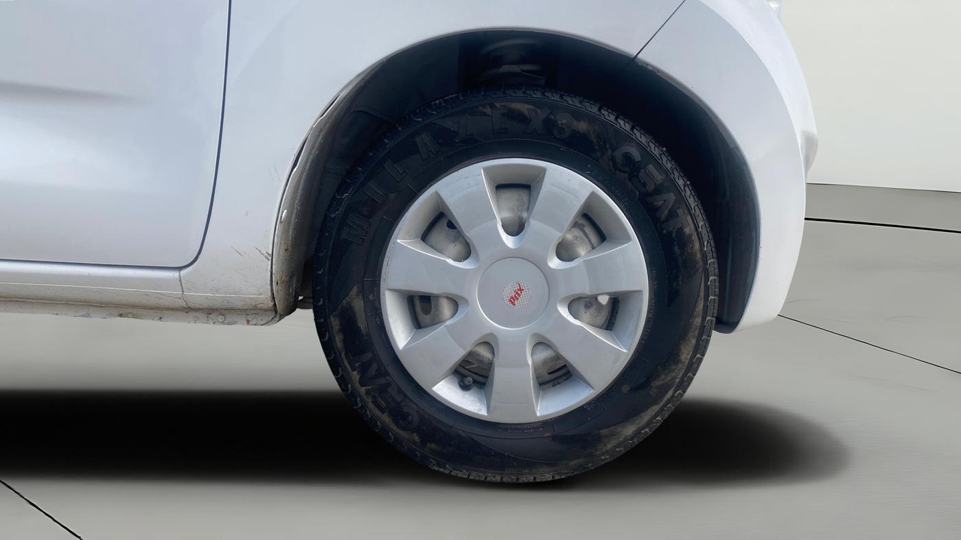 2018 Datsun Redi Go A, Petrol, Manual, 59,981 km, Right Front Wheel
