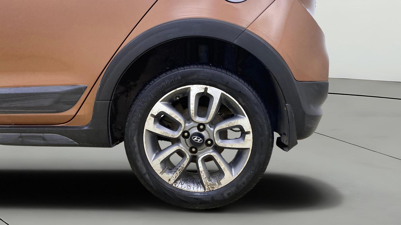 2015 Hyundai i20 Active 1.4 SX, Diesel, Manual, 63,289 km, Left Rear Wheel