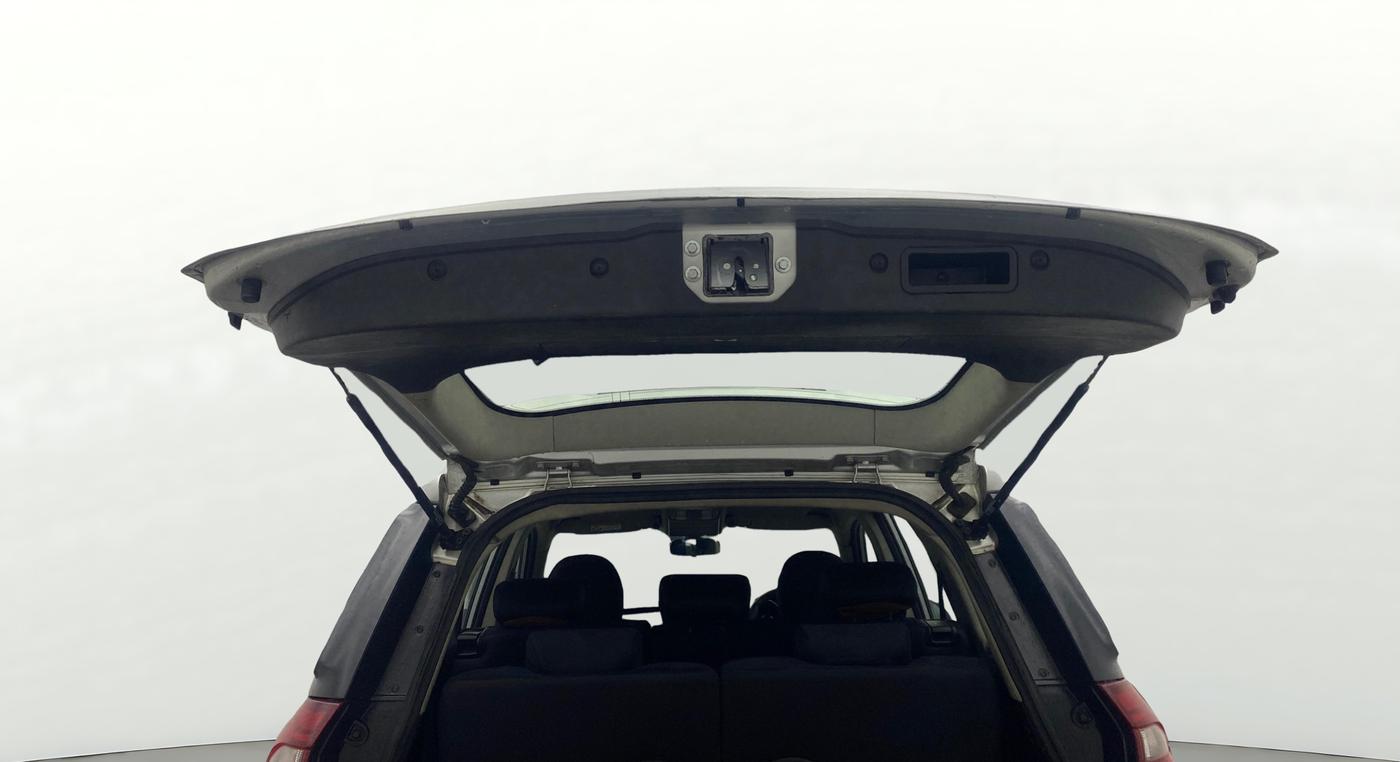 2018 Mahindra XUV500 W7, Diesel, Manual, 1,11,404 km, Boot Door Open