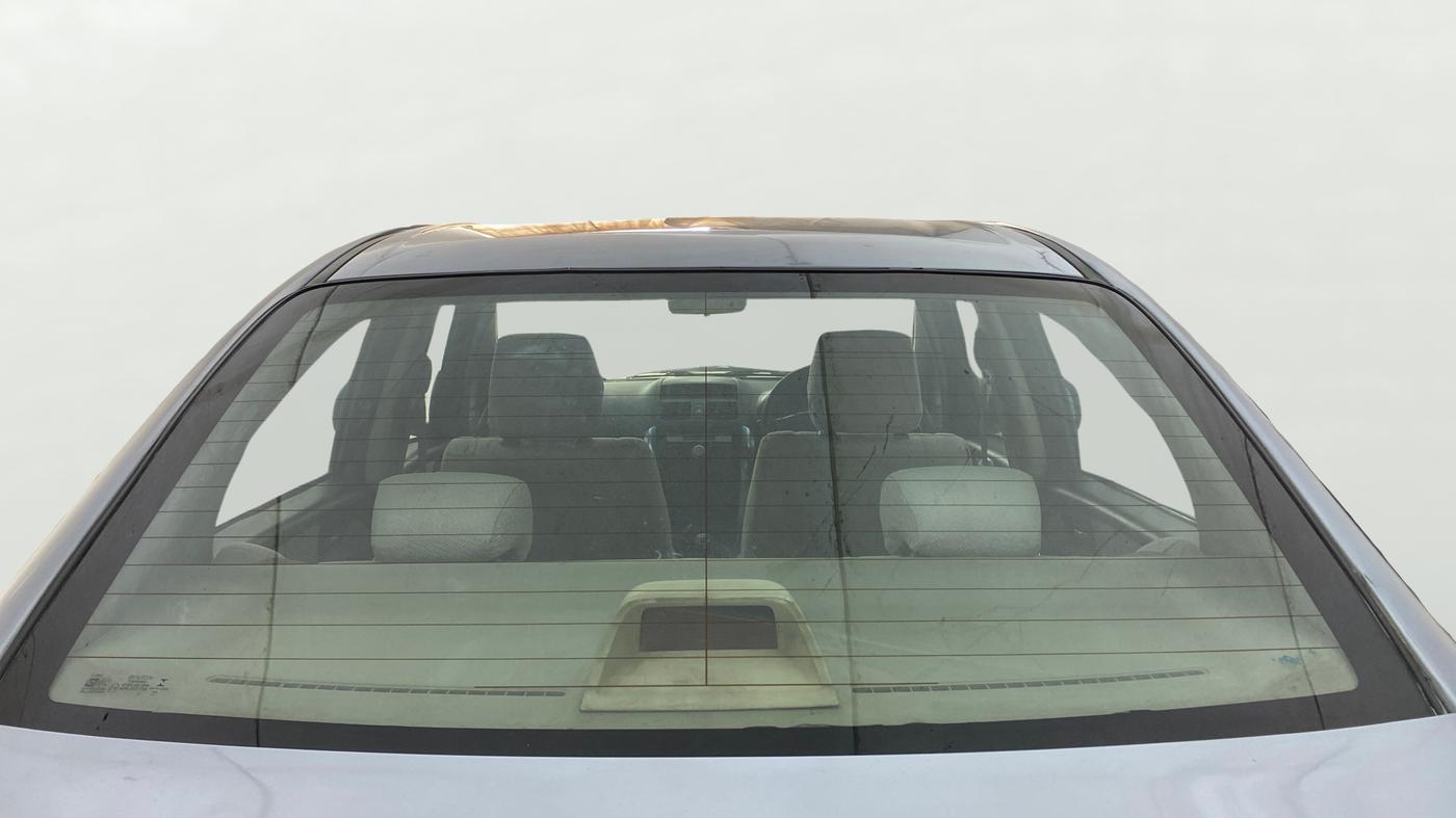 2013 Maruti SX4 VDI, Diesel, Manual, 1,16,796 km, Rear Windshield
