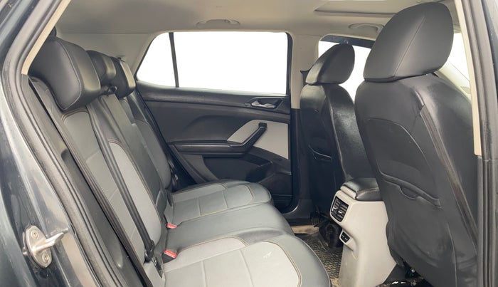 2023 Skoda KUSHAQ STYLE 1.0L TSI MT, Petrol, Manual, 66,576 km, Right Side Rear Door Cabin