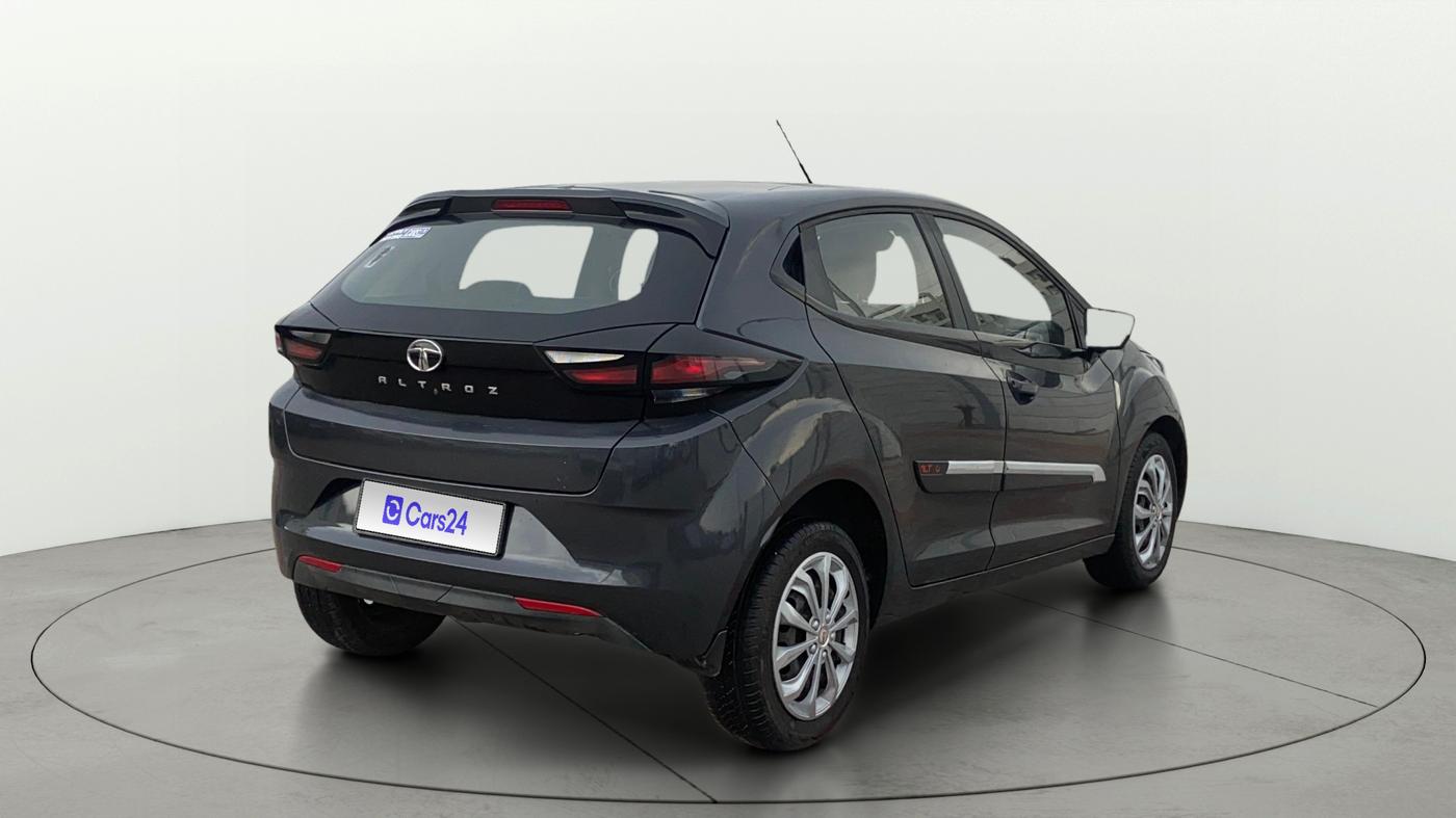 2021 Tata ALTROZ XT DIESEL, Diesel, Manual, 1,08,898 km, Right Back Diagonal