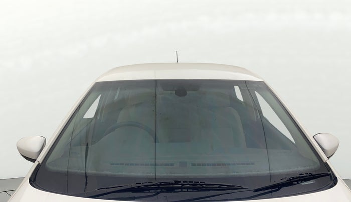 2016 Volkswagen Vento HIGHLINE DIESEL 1.5, Diesel, Manual, 1,19,043 km, Front Windshield