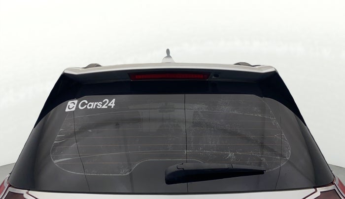 2022 Mahindra XUV700 AX 3 D MT 7 STR, Diesel, Manual, 1,31,555 km, Rear Windshield