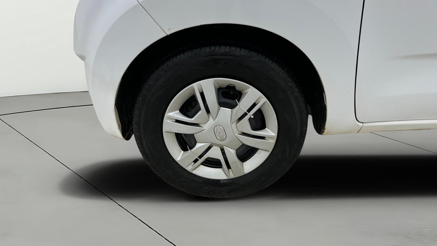 2017 Datsun Redi Go T (O), Petrol, Manual, 64,124 km, Left Front Wheel