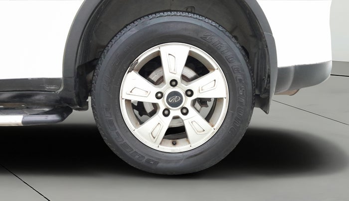 2013 Mahindra XUV500 W8, Diesel, Manual, 96,731 km, Left Rear Wheel