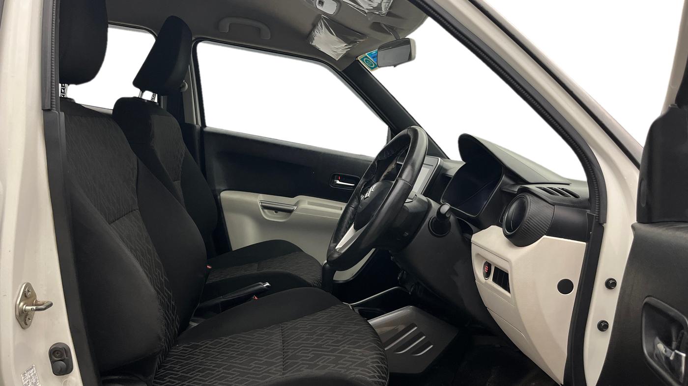 2020 Maruti IGNIS ZETA 1.2 AMT, Petrol, Automatic, 39,666 km, Right Side Front Door Cabin