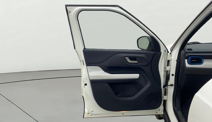 2023 Tata PUNCH CREATIVE AMT 1.2 RTN DUAL TONE, Petrol, Automatic, 20,197 km, LHS Front Door