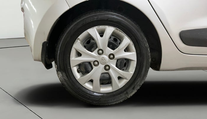 2015 Hyundai Grand i10 SPORTZ 1.2 KAPPA VTVT, CNG, Manual, 75,804 km, Right Rear Wheel