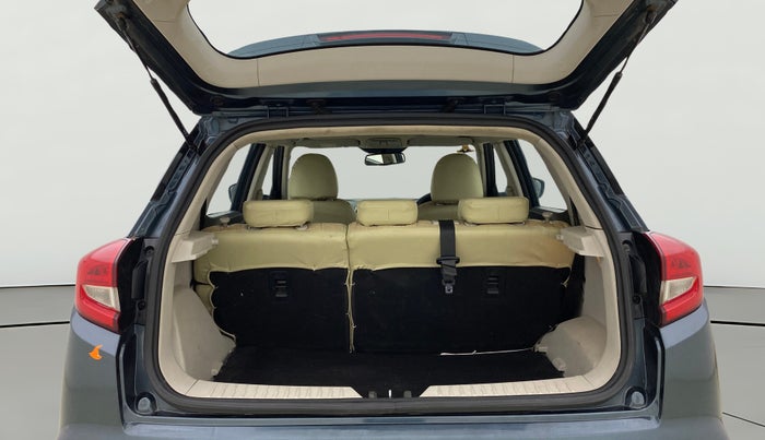 2019 Mahindra XUV300 W8 (O) 1.5 DIESEL, Diesel, Manual, 1,05,427 km, Boot Open Zoomed View