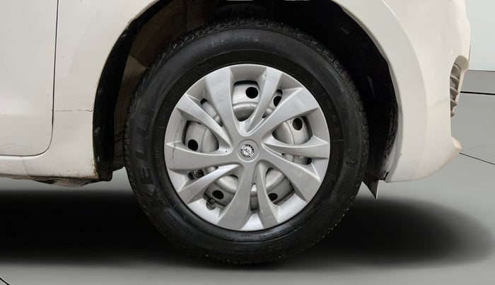 2020 Maruti Swift LXI, Petrol, Manual, 36,291 km, Right Front Wheel