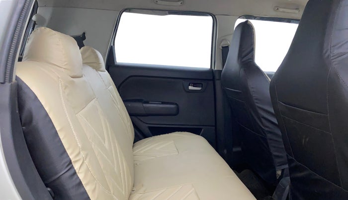 2021 Maruti New Wagon-R VXI 1.0, CNG, Manual, 72,366 km, Right Side Rear Door Cabin