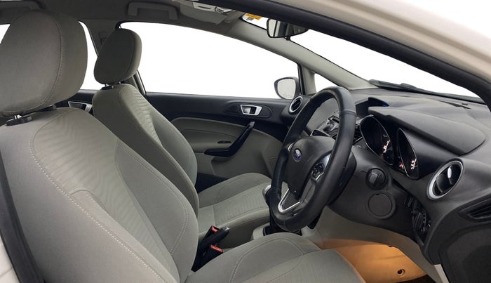 2015 Ford Fiesta TITANIUM DIESEL, Diesel, Manual, 58,007 km, Right Side Front Door Cabin