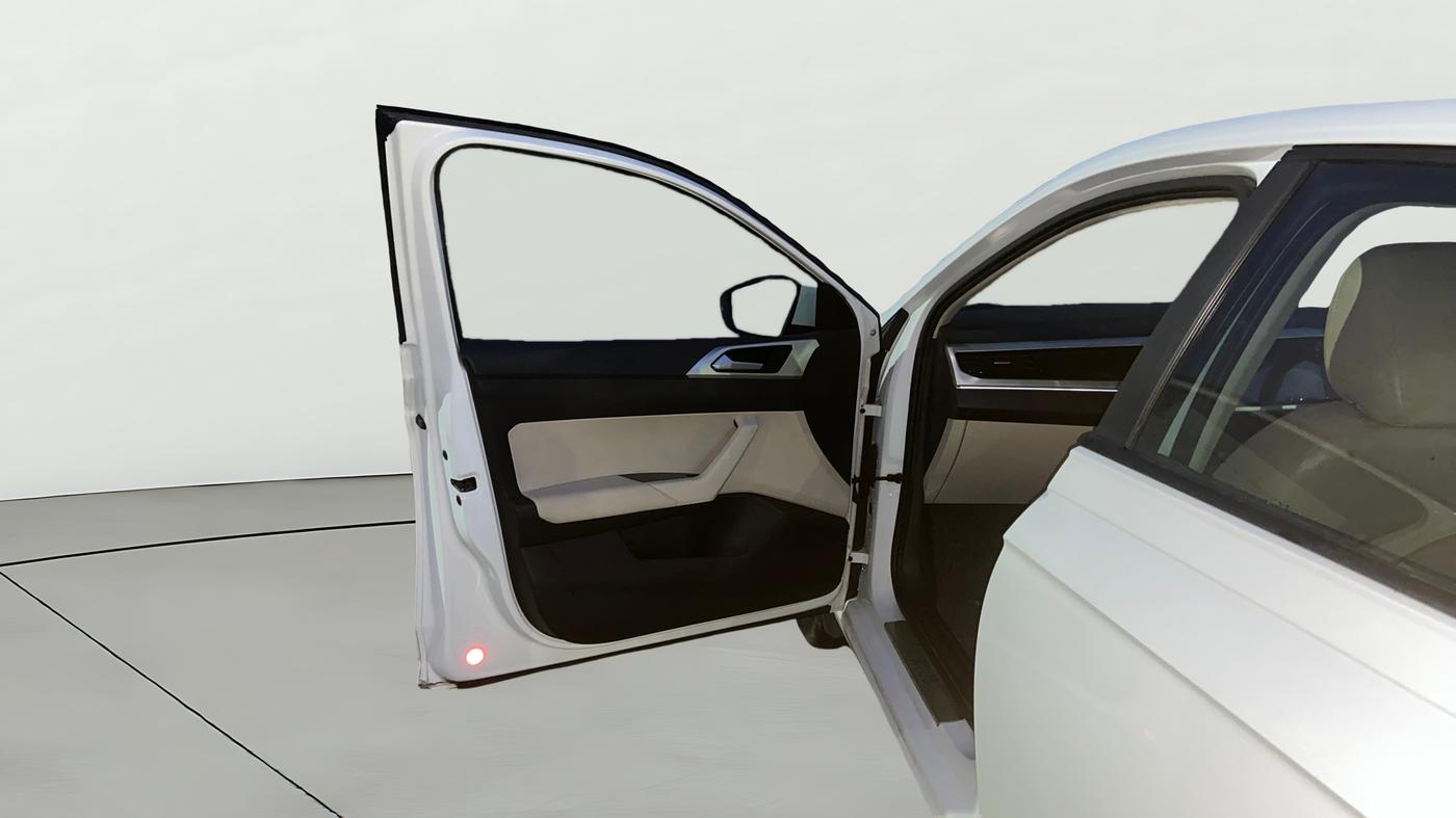 2022 Volkswagen VIRTUS HIGHLINE TSI 1.0 MT, Petrol, Manual, 79,865 km, LHS Front Door