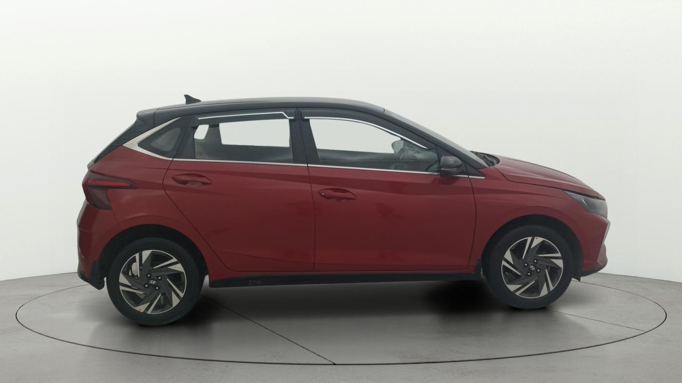 2022 Hyundai NEW I20 SPORTZ 1.2 MT DUAL TONE, Petrol, Manual, 20,546 km, Right Side View