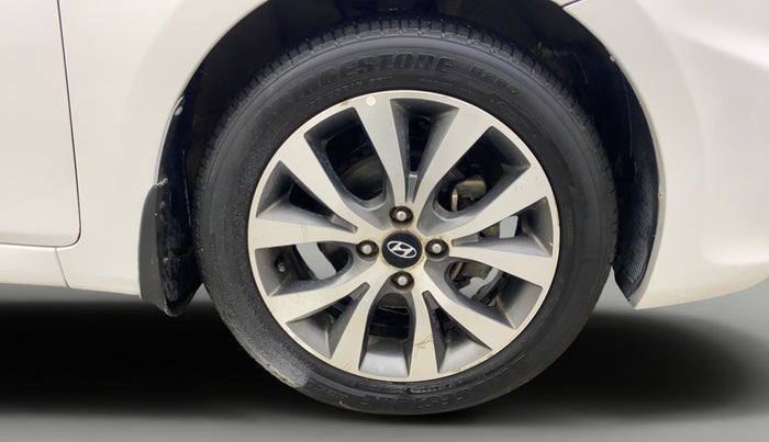2014 Hyundai Verna FLUIDIC 1.6 VTVT SX AT, Petrol, Automatic, 66,714 km, Right Front Wheel