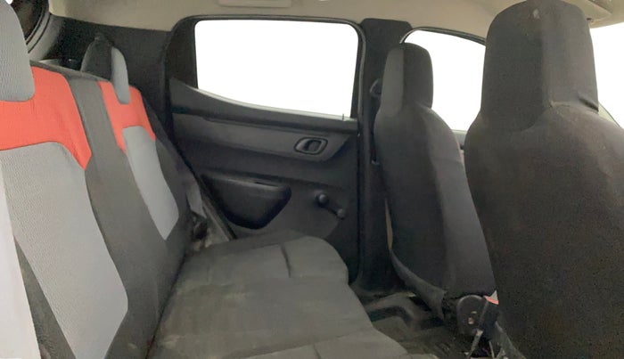 2018 Renault Kwid RXT 1.0, Petrol, Manual, 44,655 km, Right Side Rear Door Cabin