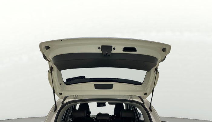 2022 MG ASTOR SAVVY 1.5 CVT S RED, Petrol, Automatic, 18,257 km, Boot Door Open