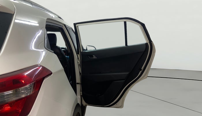 2017 Hyundai Creta SX PLUS AT 1.6 DIESEL, Diesel, Automatic, 92,929 km, RHS Rear Door