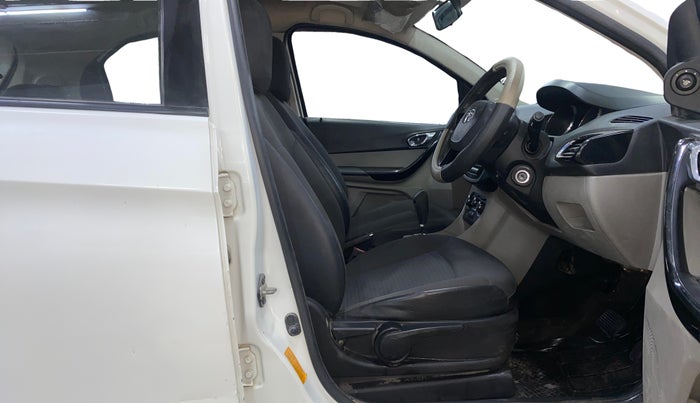 2018 Tata Tiago XZA PETROL, Petrol, Automatic, 1,14,686 km, Right Side Front Door Cabin