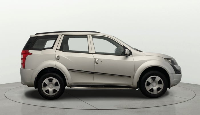 2016 Mahindra XUV500 W4 1.99, Diesel, Manual, 61,726 km, Right Side View