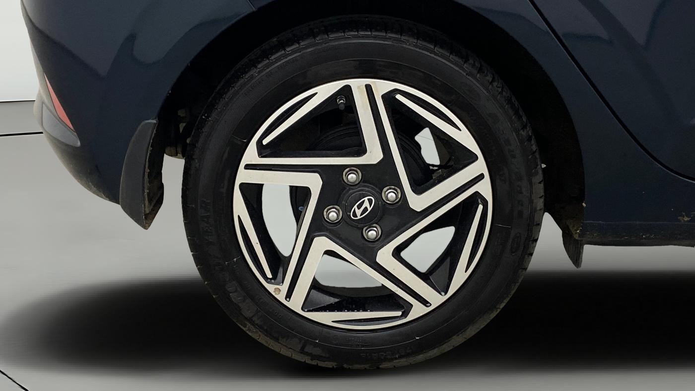 2025 Hyundai GRAND I10 NIOS Sportz (O) 1.2 Kappa AMT, Petrol, Automatic, 3,161 km, Right Rear Wheel