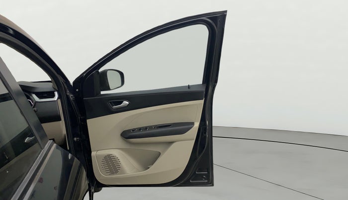 2024 Renault TRIBER RXZ AMT, Petrol, Automatic, 34,149 km, RHS Front Door