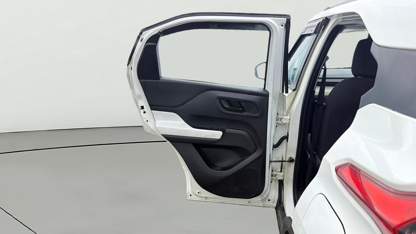 2023 Tata PUNCH ACCOMPLISHED DAZZLE SUNROOF CNG MT, CNG, Manual, 81,360 km, LHS Rear Door