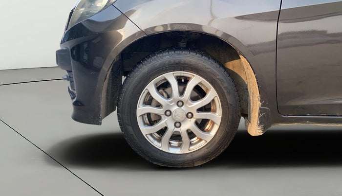 2014 Honda Amaze 1.2L I-VTEC VX, CNG, Manual, 1,21,720 km, Left Front Wheel