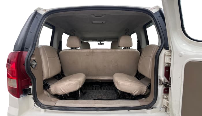 2018 Mahindra TUV300 T8, Diesel, Manual, 85,397 km, Third Seat Row ( optional )