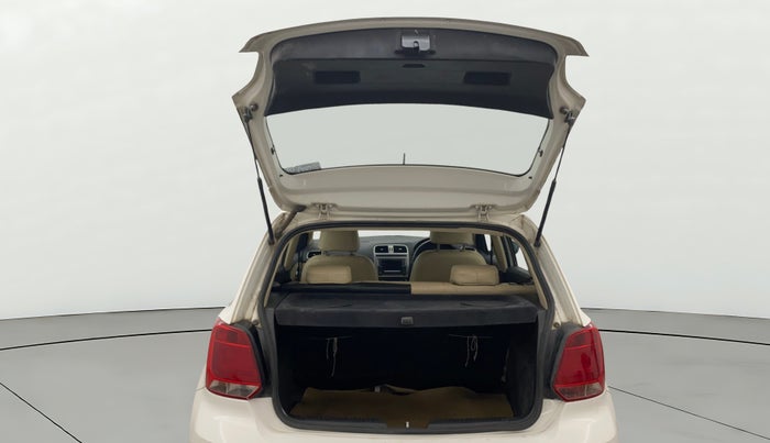 2017 Volkswagen Polo HIGHLINE1.5L, Diesel, Manual, 68,743 km, Boot Door Open