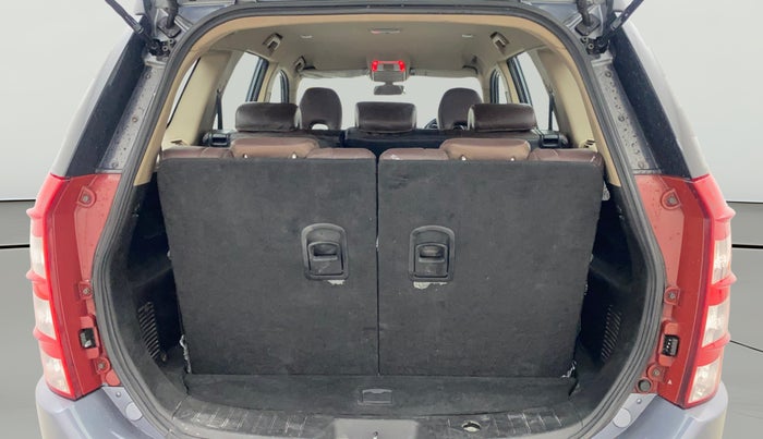 2015 Mahindra XUV500 W6, Diesel, Manual, 1,08,852 km, Boot Open Zoomed View