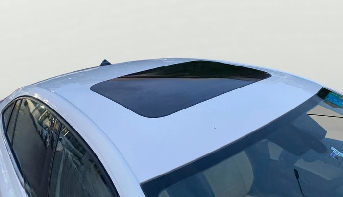 2023 Skoda SLAVIA STYLE 1.0L TSI MT, Petrol, Manual, 27,635 km, Roof