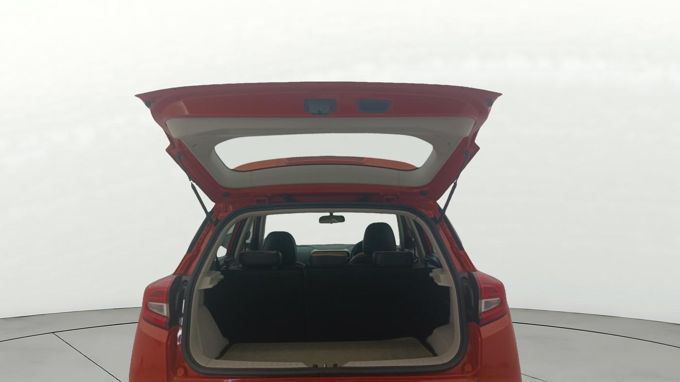 2019 Mahindra XUV300 W6 1.2 PETROL, Petrol, Manual, 43,459 km, Boot Door Open