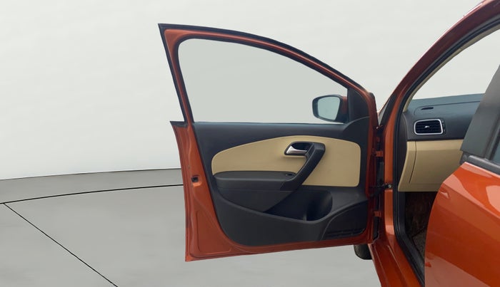 2015 Volkswagen Polo HIGHLINE1.5L, Diesel, Manual, 81,615 km, LHS Front Door