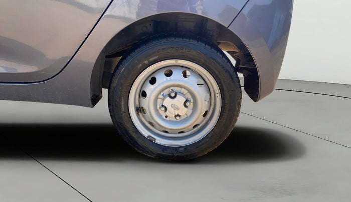 2017 Hyundai Eon ERA +, Petrol, Manual, 56,804 km, Left Rear Wheel