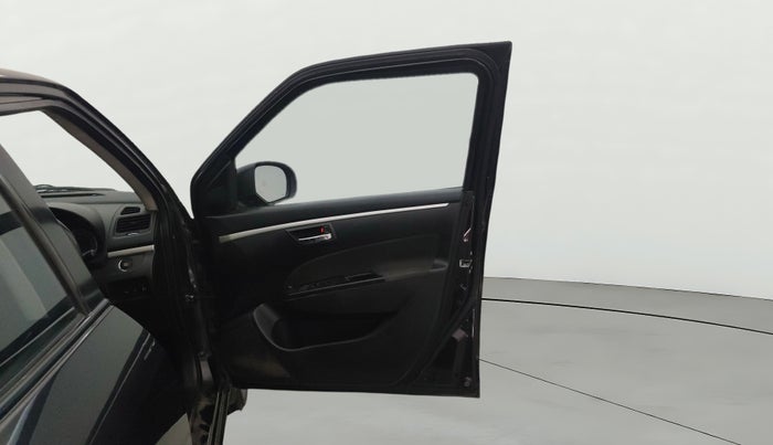 2015 Maruti Swift ZXI, Petrol, Manual, 1,12,676 km, RHS Front Door